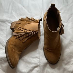 American eagle ankle boots. Size US 7!